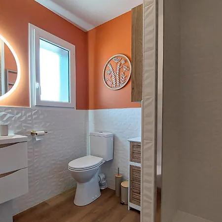 1 Bedroom In *